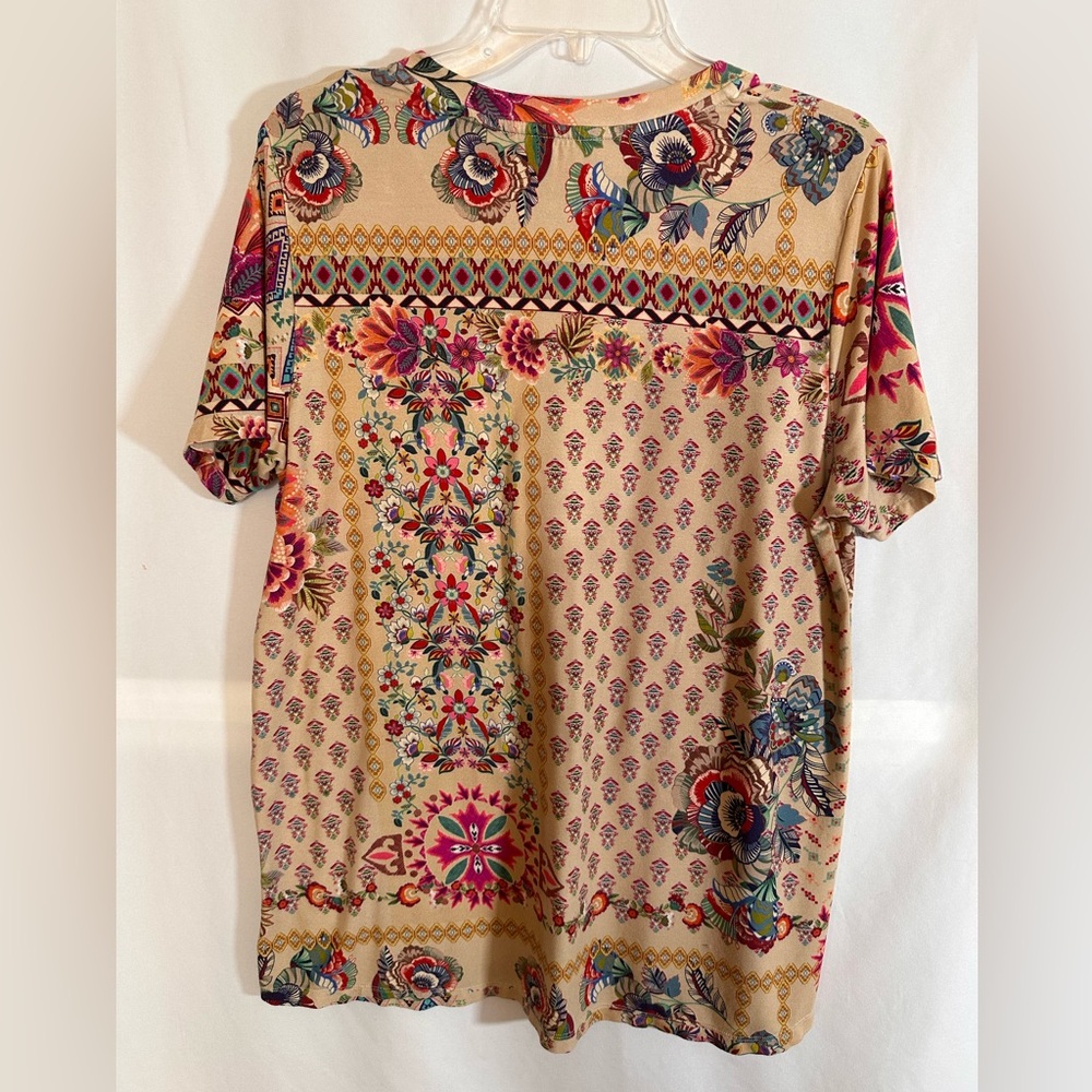 Johnny Was Zaki Patchwork Bamboo Tee Floral Geometric Mixed Print Tan Large - Picture 4 of 7
